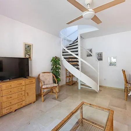 Wonderful Flat With Privateterrace And Pool