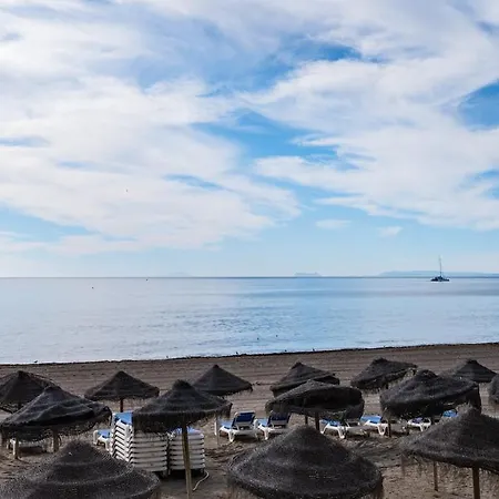 Wonderful Flat Withterrace And Community Pool Apartment Marbella