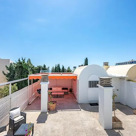 Wonderful Flat With Privateterrace And Pool