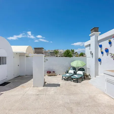 Wonderful Flat With Privateterrace And Pool Apartment